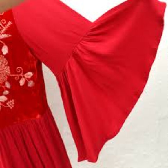 Red Dress - Picture 3 of 3